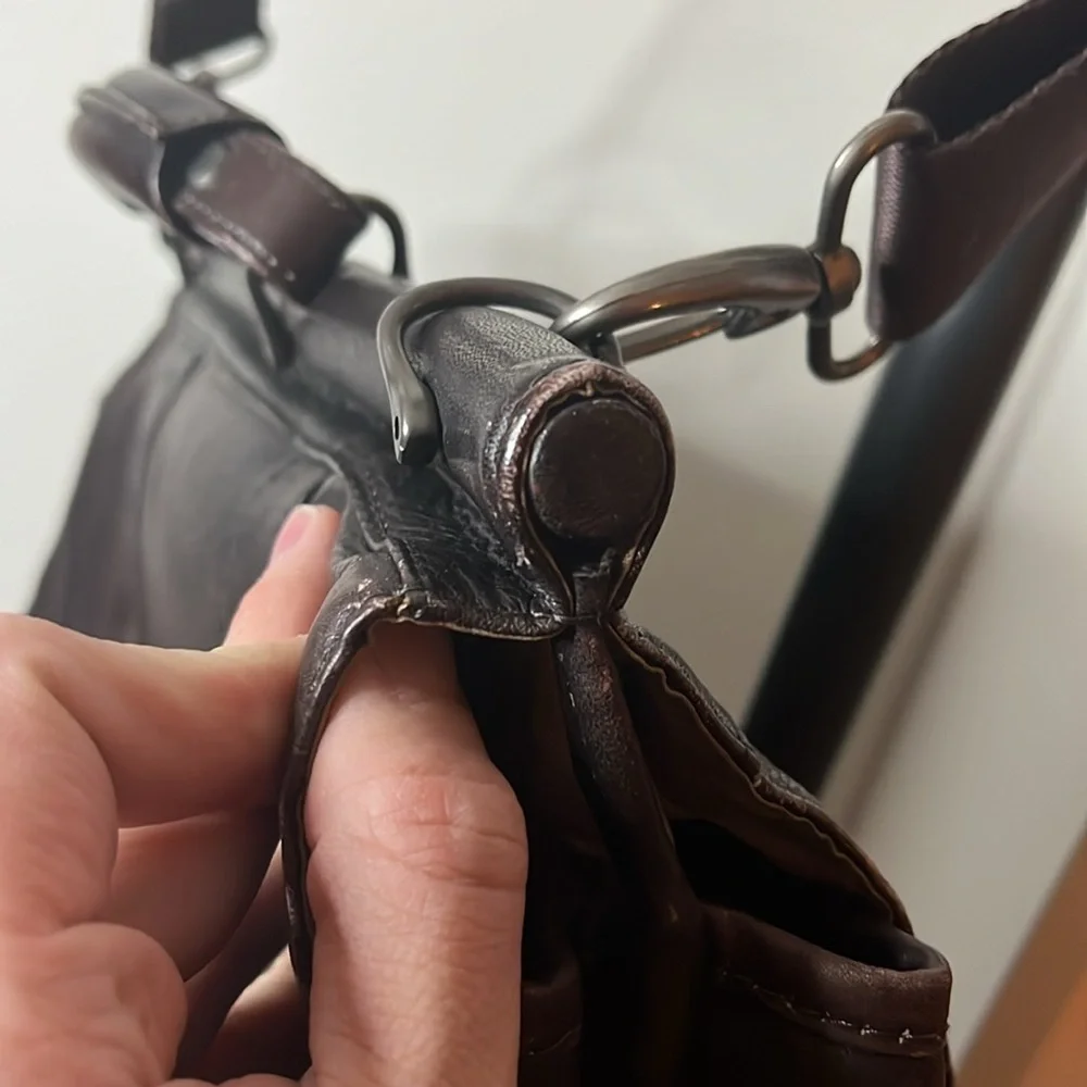 Leather Solo Message 15 inches Laptop storage